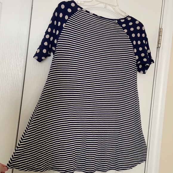 Emerald size Medium Blue and white tunic shirt - Picture 3 of 3